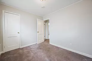 202 Nevada St, Hicksville, NY 11801 - Photo 33