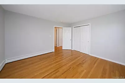 31 Crooked Hill Road, Huntington, NY 11743 - Photo 11