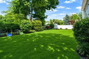 31 Crooked Hill Rd, Huntington, NY 11743 - Photo 27