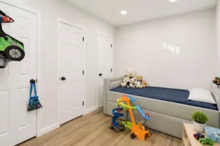 6 Snowbird Ln, Levittown, NY 11756 - Photo 11