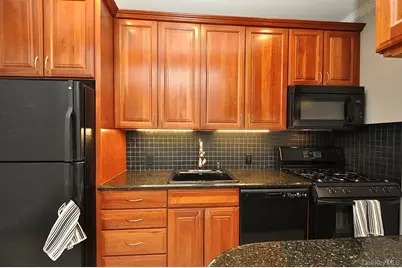 6 Midland Gardens #3D, Bronxville, NY 10708 - Photo 13