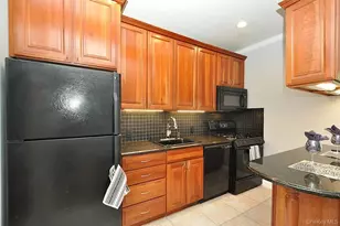 6 Midland Gardens, Bronxville, NY 10708 - Photo 17