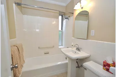6 Midland Gardens #3D, Bronxville, NY 10708 - Photo 19