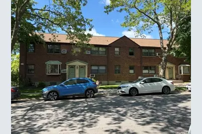 5767 246th Upper Crescent #UPPER A2, Douglaston, NY 11362 - Photo 13