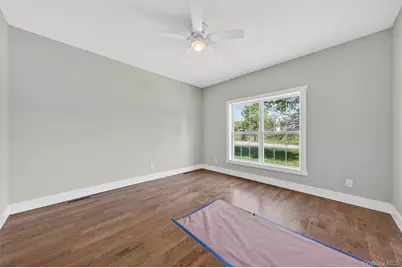 21 Harcourt Cosman Drive, Newburgh, NY 12550 - Photo 17