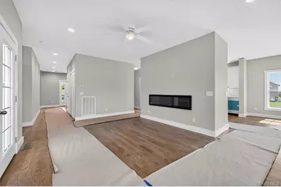 21 Harcourt Cosman Drive, Newburgh, NY 12550 - Photo 9