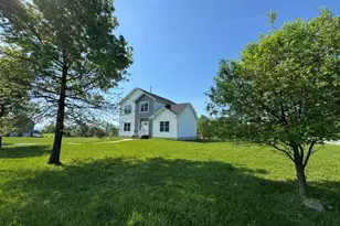 21 Harcourt Cosman Dr, Newburgh, NY 12550 - Photo 49