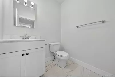 21 Harcourt Cosman Drive, Newburgh, NY 12550 - Photo 21