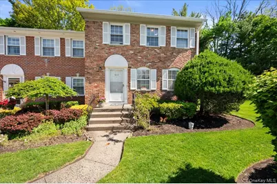 459 Hopi Court, Suffern, NY 10901 - Photo 3