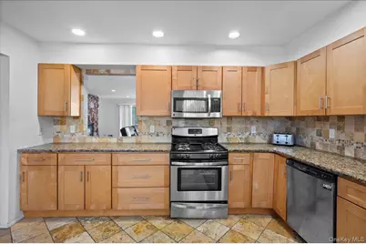 459 Hopi Court, Suffern, NY 10901 - Photo 7