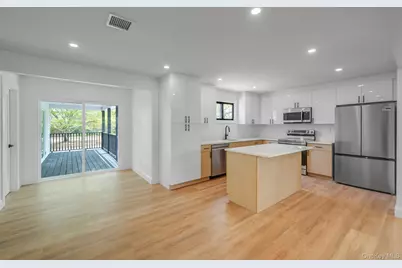 329 Railroad Avenue, Center Moriches, NY 11934 - Photo 9
