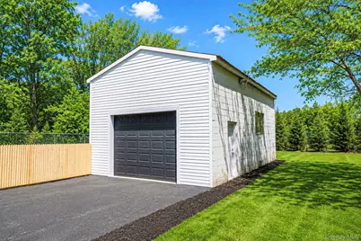 329 Railroad Avenue, Center Moriches, NY 11934 - Photo 33