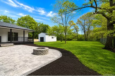 329 Railroad Avenue, Center Moriches, NY 11934 - Photo 41