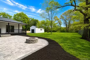 329 Railroad Ave, Center Moriches, NY 11934 - Photo 41
