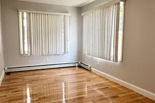 58-39 196th Pl, Fresh Meadows, NY 11365 - Photo 9