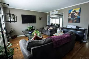 2687 Fox Rd, Baldwin, NY 11510 - Photo 9