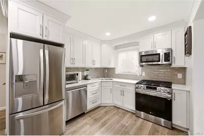 234 Winthrop Avenue, Westbury, NY 11590 - Photo 9