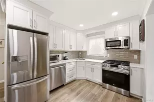 234 Winthrop Ave, Westbury, NY 11590 - Photo 9