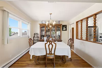 234 Winthrop Avenue, Westbury, NY 11590 - Photo 7