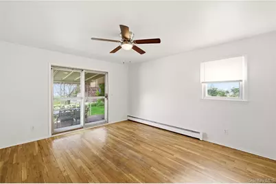 234 Winthrop Avenue, Westbury, NY 11590 - Photo 19