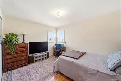 234 Winthrop Avenue, Westbury, NY 11590 - Photo 13