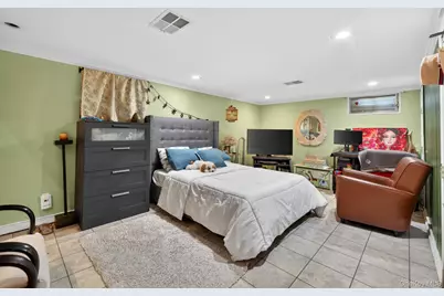 24814 Depew Avenue, Little Neck, NY 11363 - Photo 25