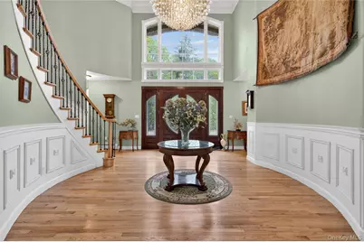 1 Springwood Path, Syosset, NY 11791 - Photo 5
