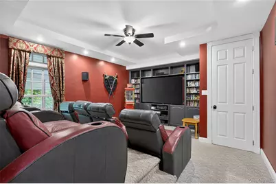 1 Springwood Path, Syosset, NY 11791 - Photo 9