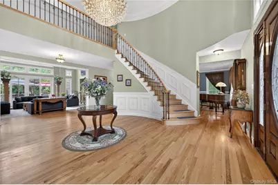 1 Springwood Path, Syosset, NY 11791 - Photo 5