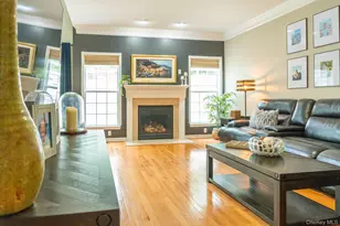 781 Huntington Dr, Fishkill, NY 12524 - Photo 9