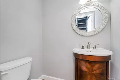 76 Belmar Drive W, New York, NY 10314 - Photo 9