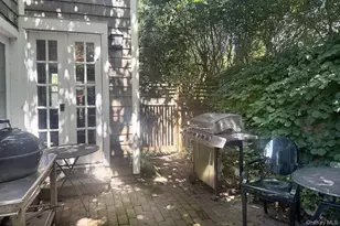 28 Bowden Square, Southampton, NY 11968 - Photo 9