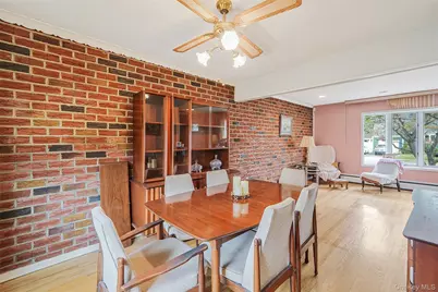 75 Barnum Street, West Babylon, NY 11704 - Photo 5