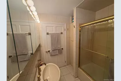 732 Scarsdale Road, Tuckahoe, NY 10707 - Photo 17