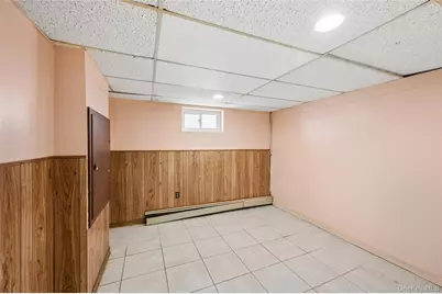 1043 Thomas Avenue, Baldwin, NY 11510 - Photo 11