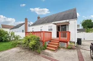 1043 Thomas Ave, Baldwin, NY 11510 - Photo 17