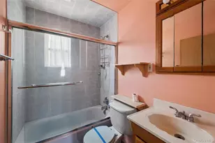 12 Clarkson St, Malverne, NY 11565 - Photo 7