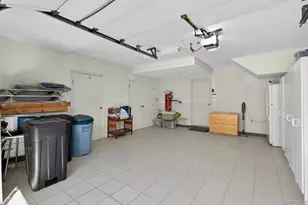 240-17 Oak Park Dr, Douglaston, NY 11362 - Photo 27