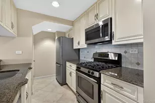 240-17 Oak Park Dr, Douglaston, NY 11362 - Photo 9