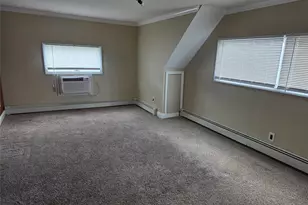68 Summer Ln, Hicksville, NY 11801 - Photo 13