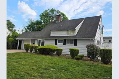 68 Summer Lane, Hicksville, NY 11801 - Photo 3