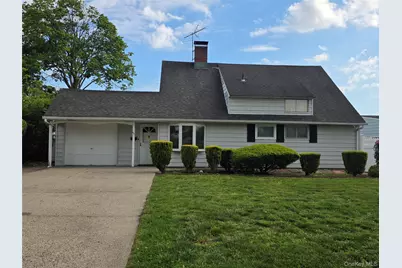 68 Summer Lane, Hicksville, NY 11801 - Photo 1