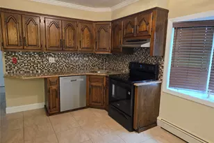 68 Summer Ln, Hicksville, NY 11801 - Photo 15