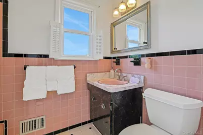 106 Alexander Avenue, White Plains, NY 10606 - Photo 19