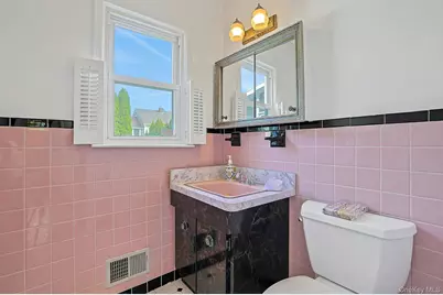 106 Alexander Avenue, White Plains, NY 10606 - Photo 15