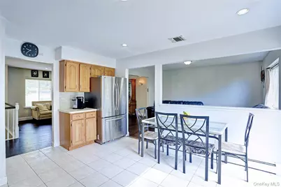 4 Schettig Court, Spring Valley, NY 10977 - Photo 7