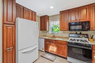 15 Peters Ln, Port Jefferson Station, NY 11776 - Photo 29