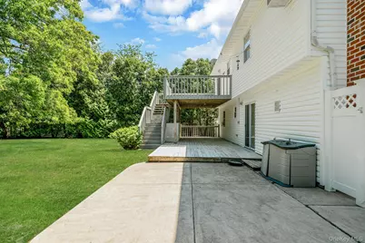 15 Peters Lane, Port Jefferson Station, NY 11776 - Photo 17