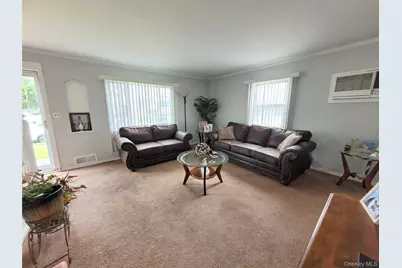 44 Circle Drive, Hempstead, NY 11550 - Photo 3