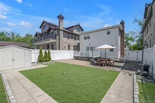 15-38 150th St, Whitestone, NY 11357 - Photo 23